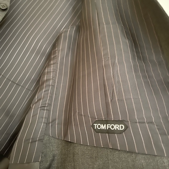 Tom Ford | 100% Authentic | Classic Men’s 56R 3-Piece Wool Suit - Picture 10 of 16